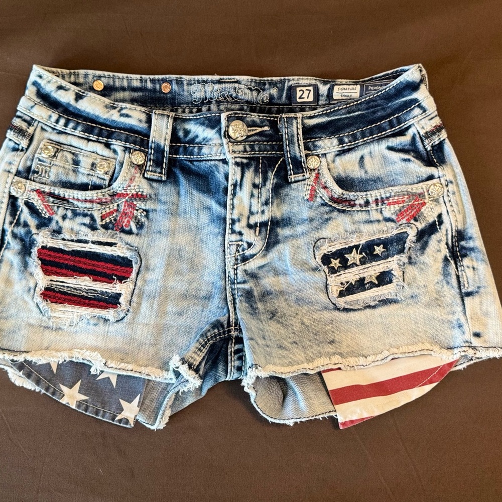 Miss Me Flag Shorts 27